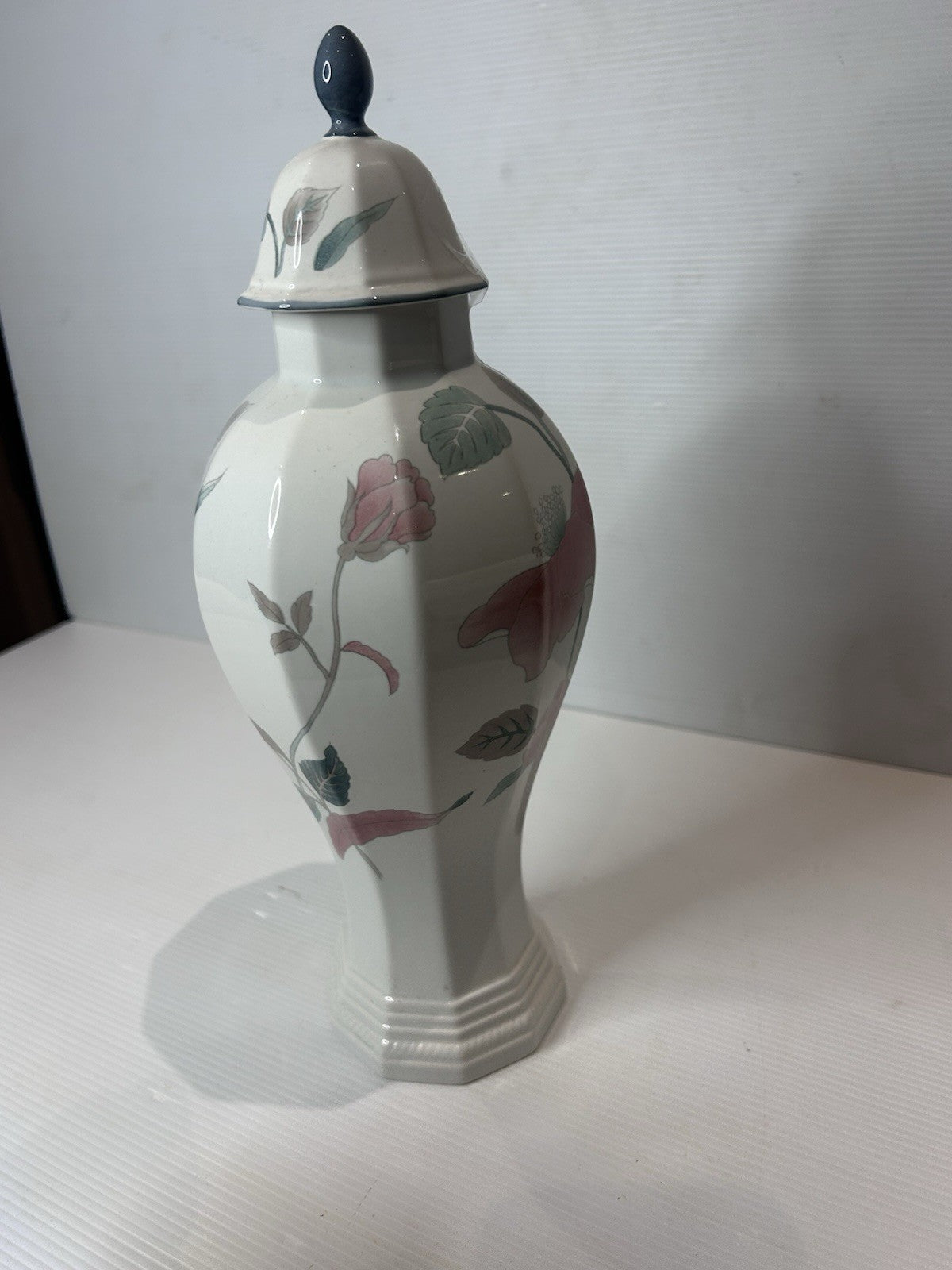 Mikasa Silk Flowers F3003 Pedestal Bowl & Lidded Vase Set – Japan Vintage