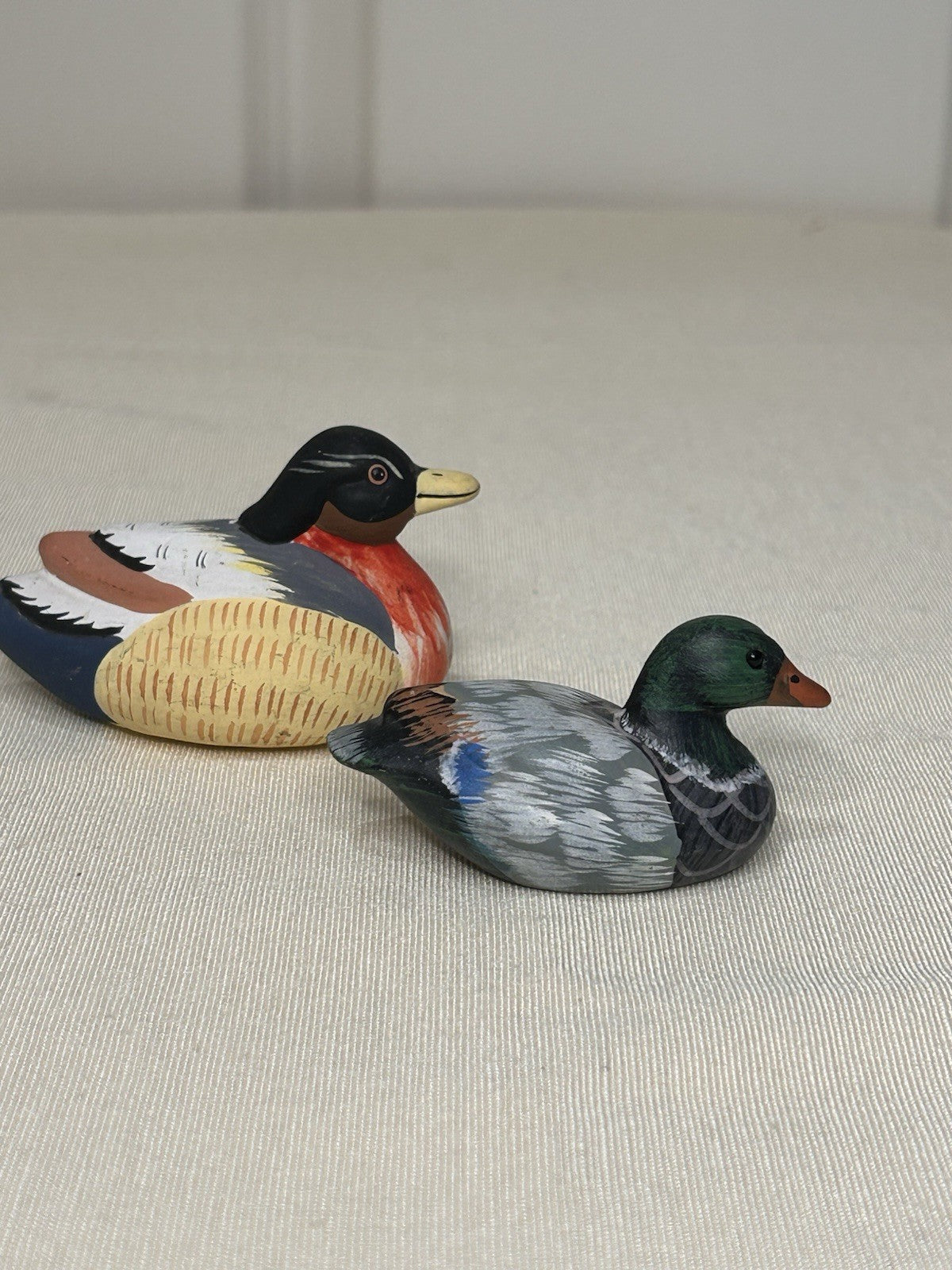 Hand Painted Ceramic Duck Figurines x2 – Mini Folk Art Décor Ducks