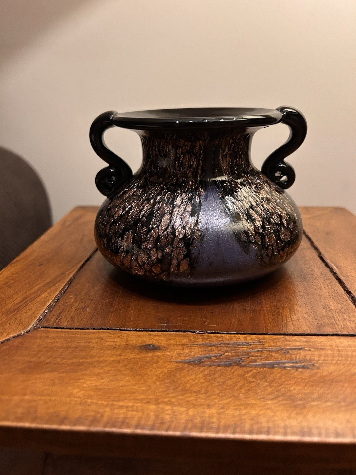 Dale Tiffany Style Art Glass Amphora Vase Black Copper Aventurine Pot Belly