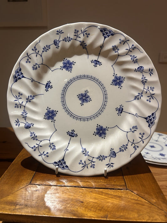 Myott Finlandia Plate Blue White Staffordshire 1982 25cm Vintage England