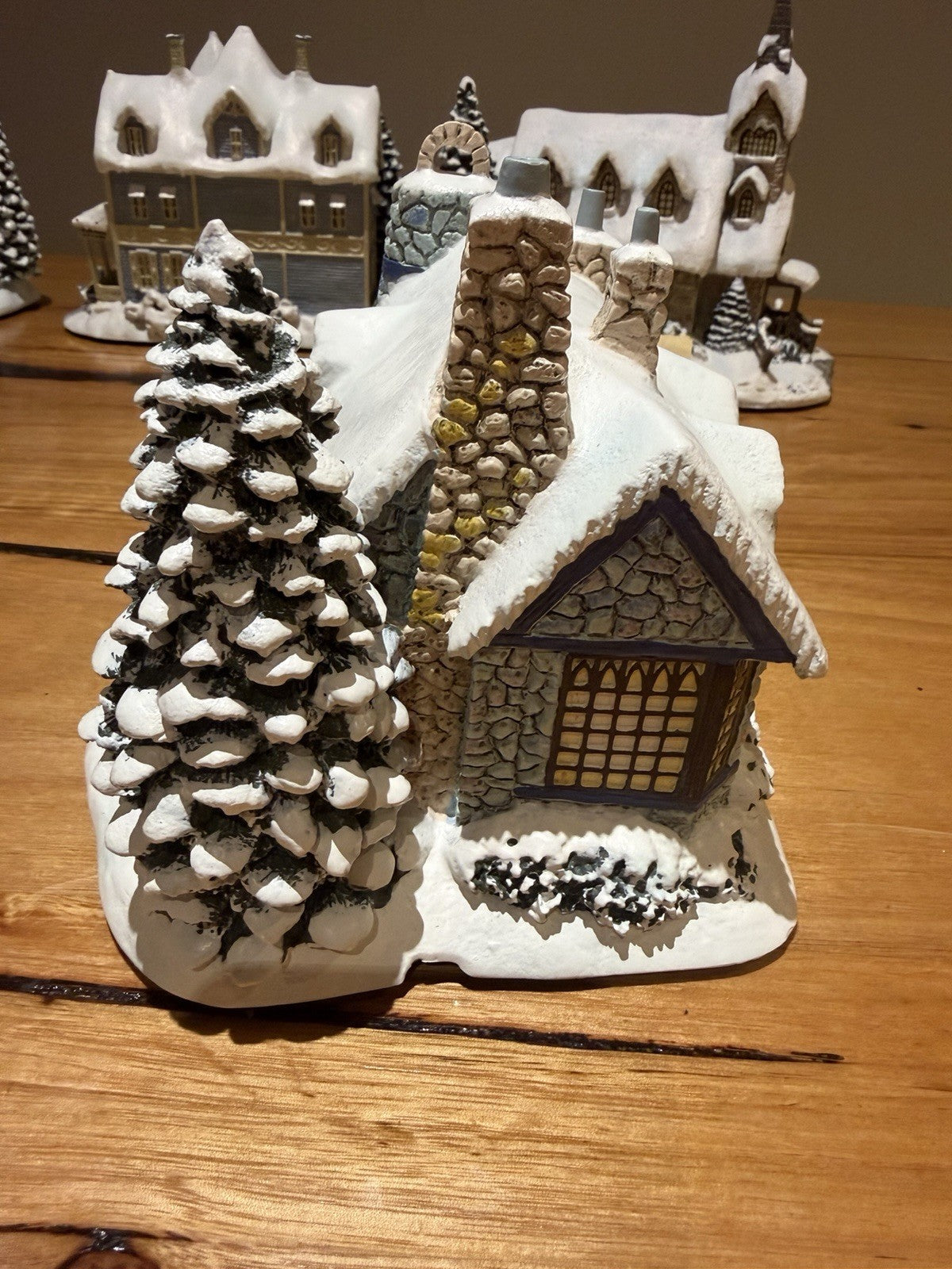 Thomas Kinkade Stonehearth Restaurant Hawthorne Village Christmas House COA