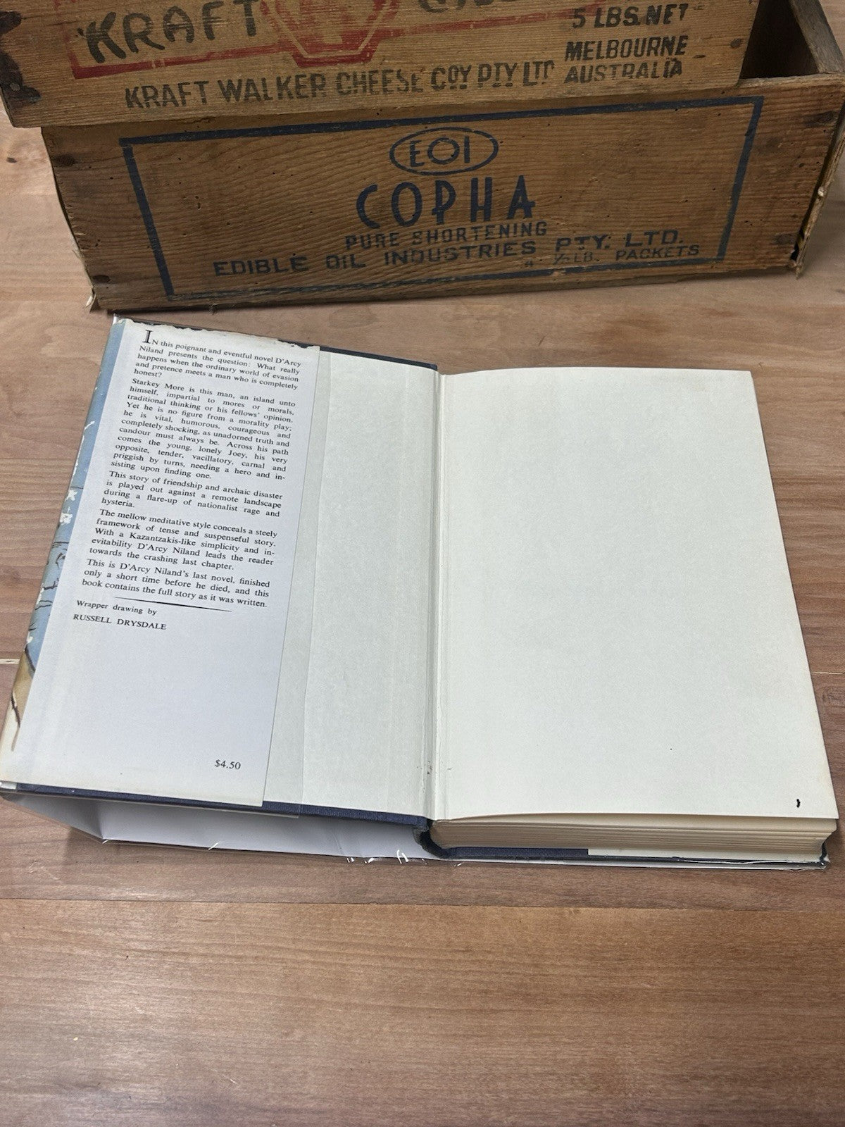 D’Arcy Niland Dead Men Running 1969 1st Ed HC DJ Hodder Australia Drysdale Art