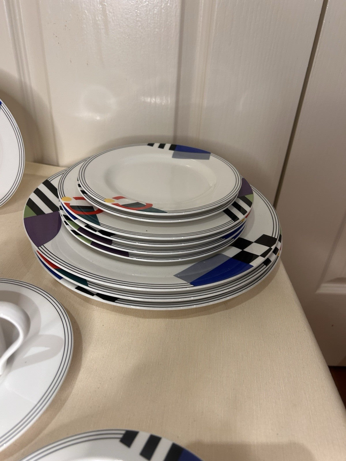 Mikasa Maxima High Spirits Dinner Set 14pc Memphis Style 1980s Japan 