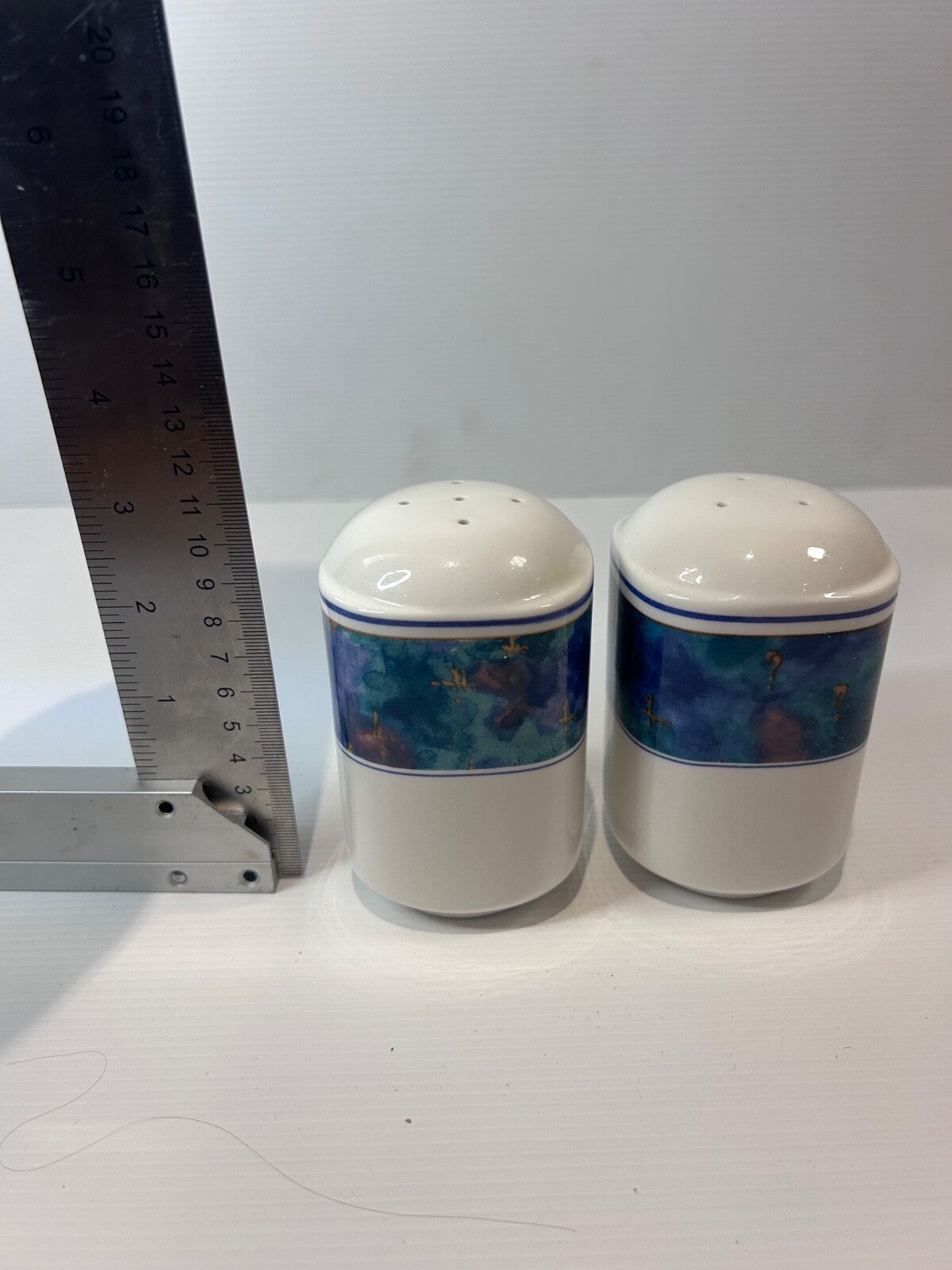Vintage Sosume 3965 Jewel Salt & Pepper Shakers – 1990s – Made in Korea 3965