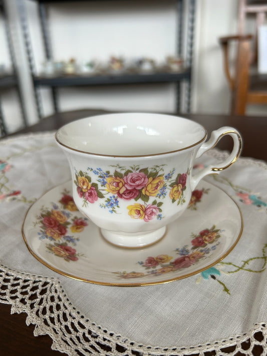 Royal Vale Bone China Teacup & Saucer Floral Roses Gold Trim