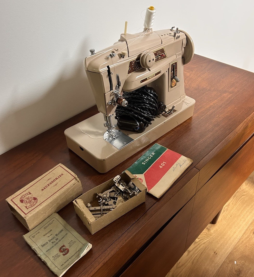 Singer 401G Slant-O-Matic Sewing Machine Germany – Complete with Accessories
