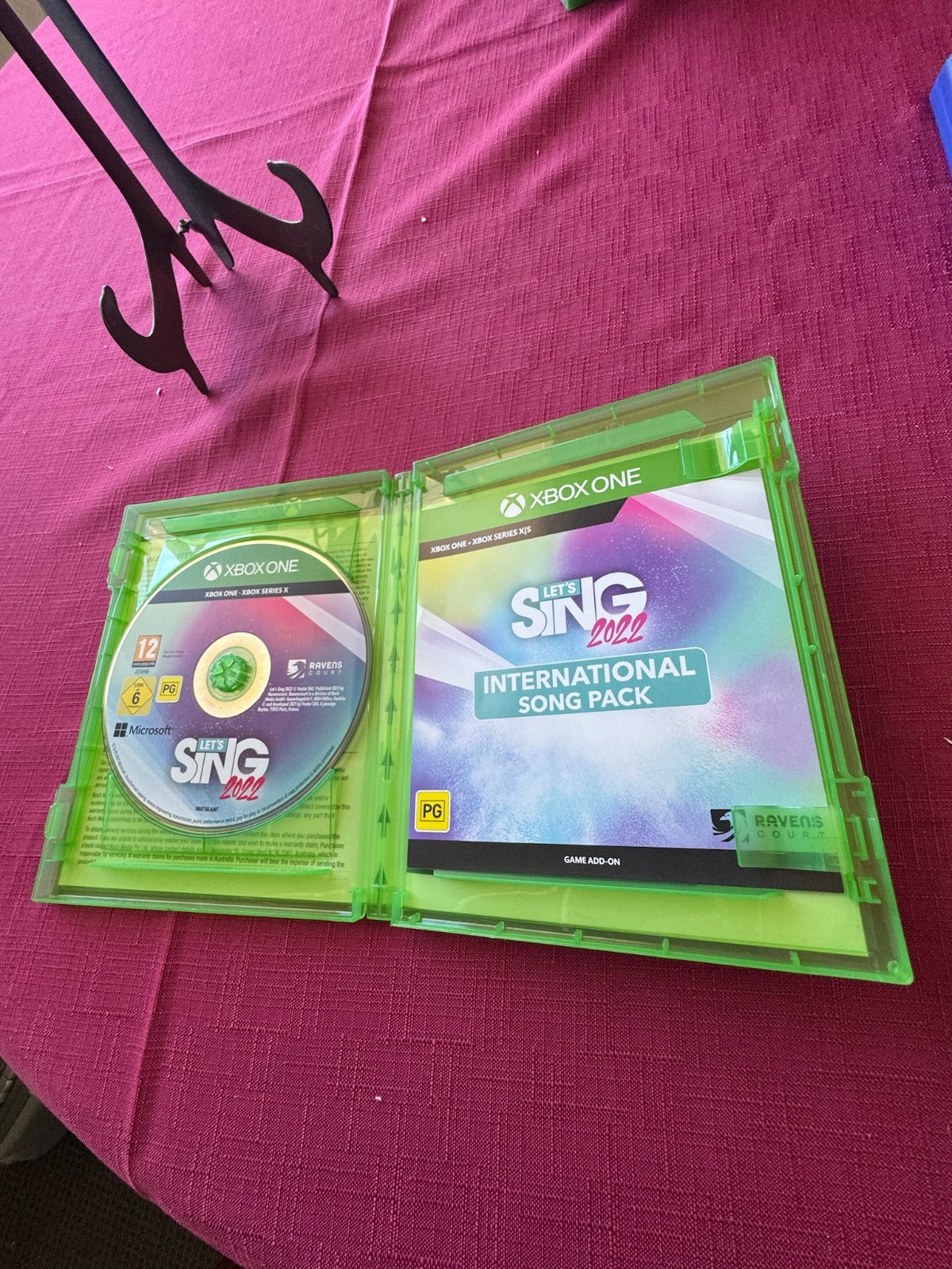 Let’s Sing 2022 - Xbox One PAL – Complete + International Song Pack | 2021