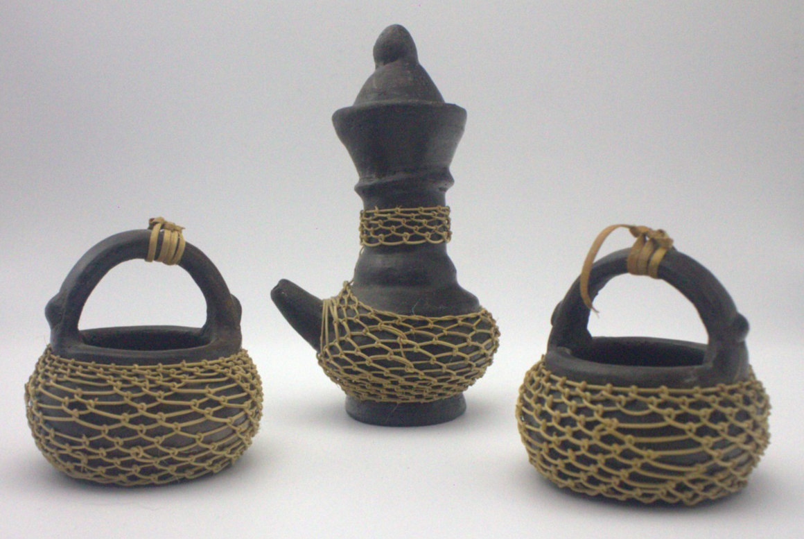 African Clay Souvenir Pot & Cup Set – Woven Fibre – 3 Pieces