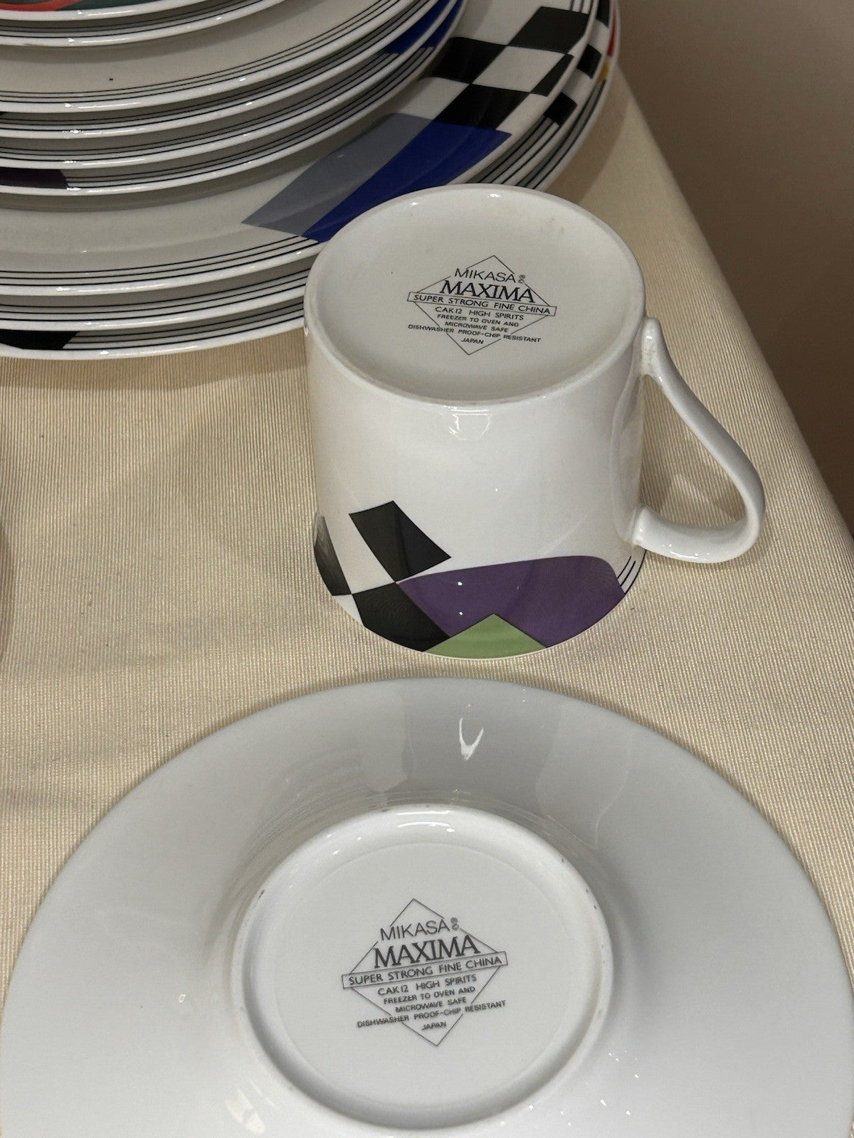 Mikasa Maxima High Spirits Dinner Set 14pc Memphis Style 1980s Japan 