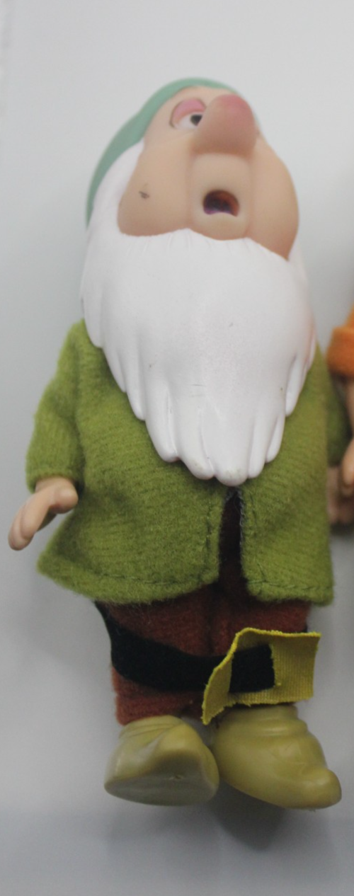 Disney Seven Dwarfs Complete Set Simba Vintage Plush and Vinyl Figures 12cm