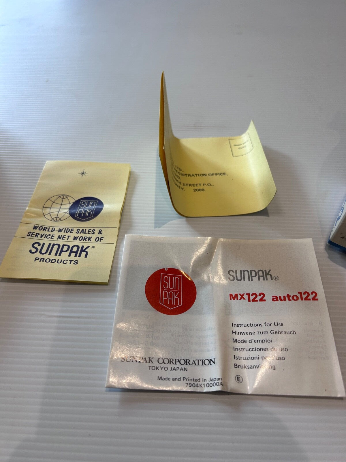 Vintage Sunpak Auto 122 Camera Flash – With Original Box, Great Condition  WORKS