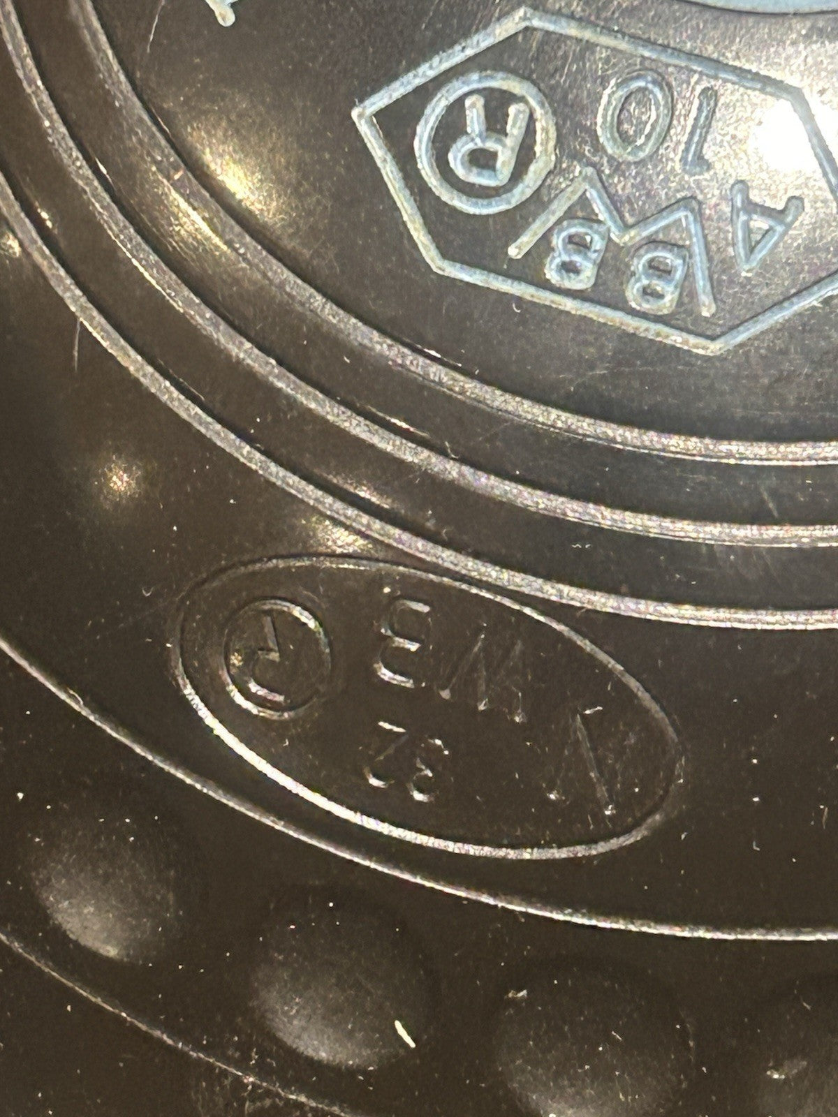 Taylor Vector Size 4 X-Heavy Lawn Bowls Approved 2032 Dual Stamp Boxed