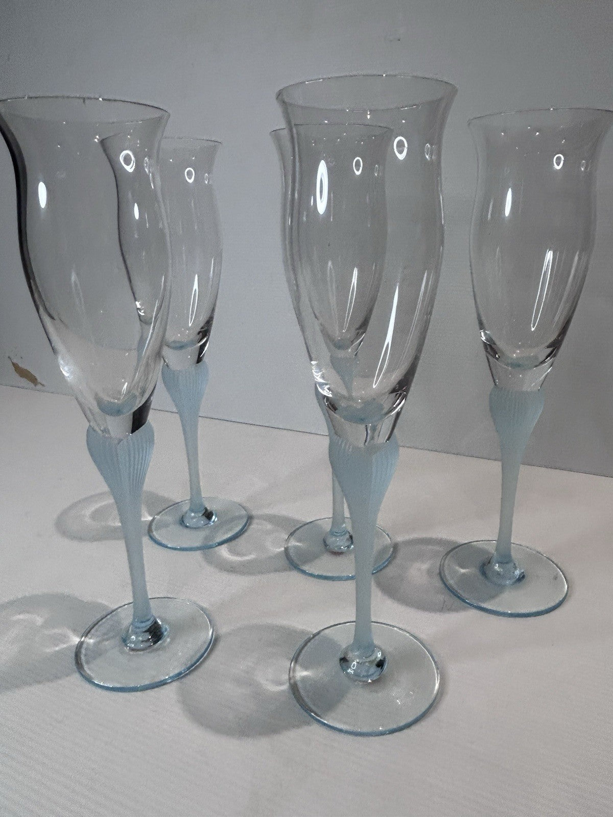 Vintage West German Champagne Glasses x5 – Frosted Blue Stem – 23cm – 1 Chip