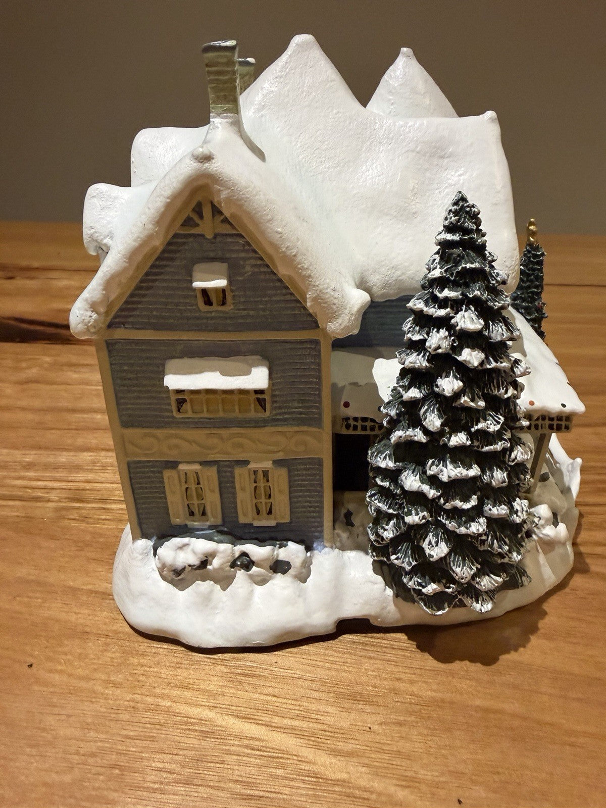 Thomas Kinkade Hawthorne Village Holiday Bed & Breakfast Village No Cord