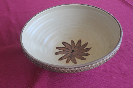 Vintage Studio Pottery Bowl – Earthy Glaze with Hand-Painted Floral Motive