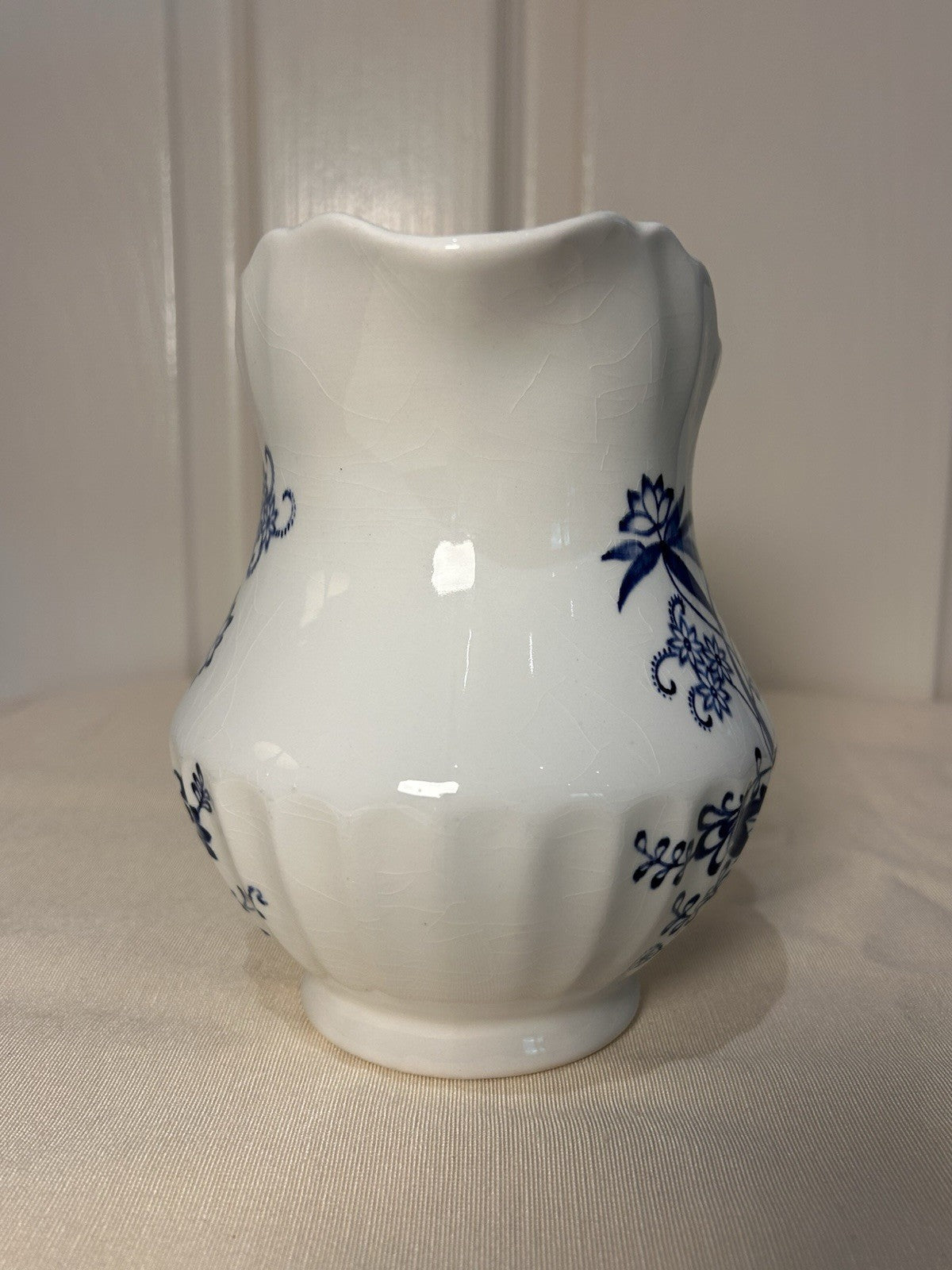 J&G Meakin Blue Nordic Jug 17cm – Staffordshire England Vintage Classic White