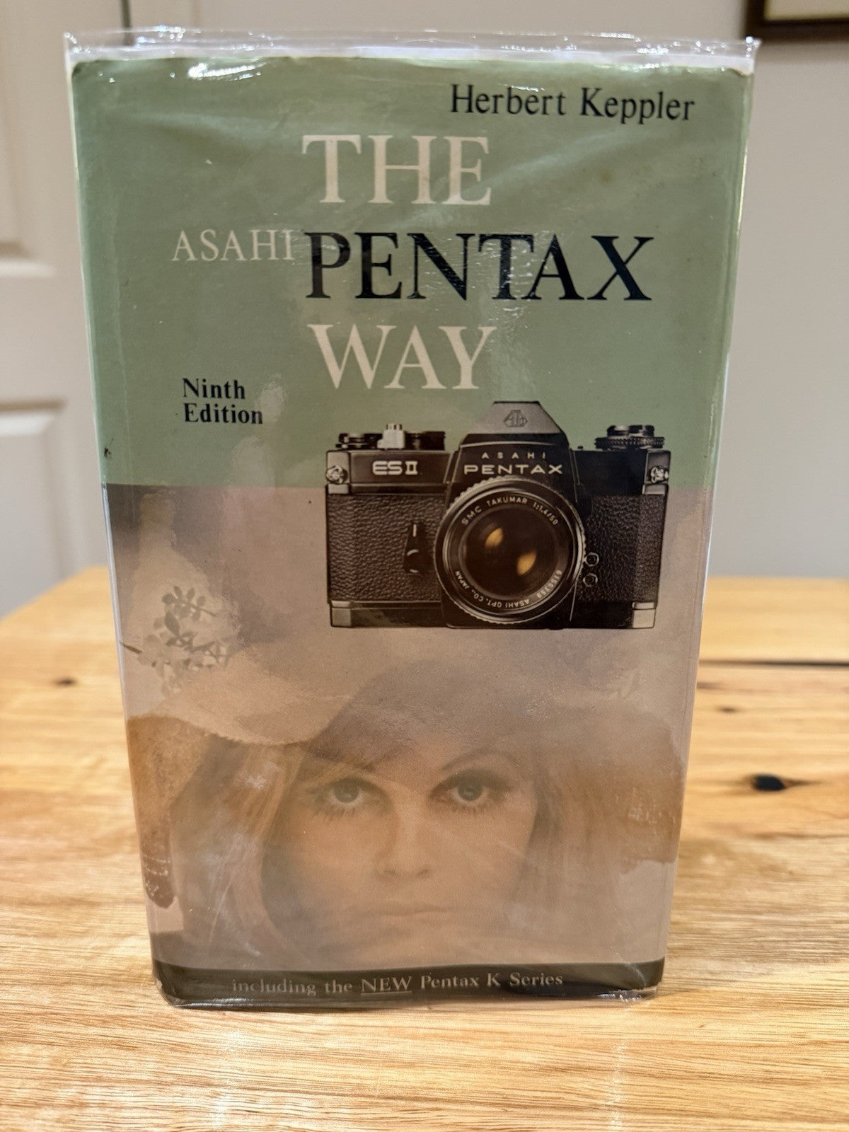 The Asahi Pentax Way Herbert Keppler 9th Edition 1975 Camera Photography Book