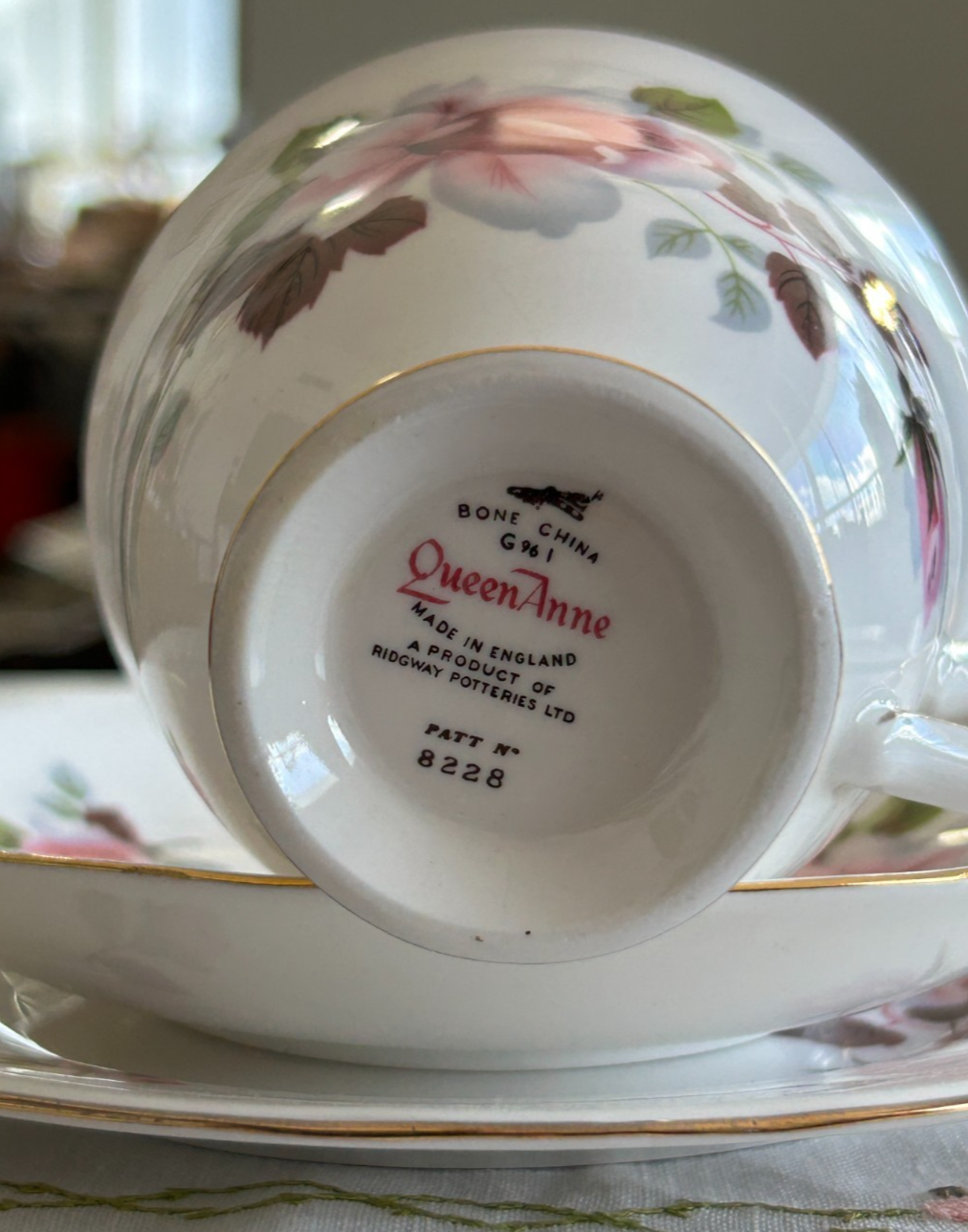 Queen Anne | Pink Rose | Trio Bone China | England Ridgway 8228 | Teacup Trio
