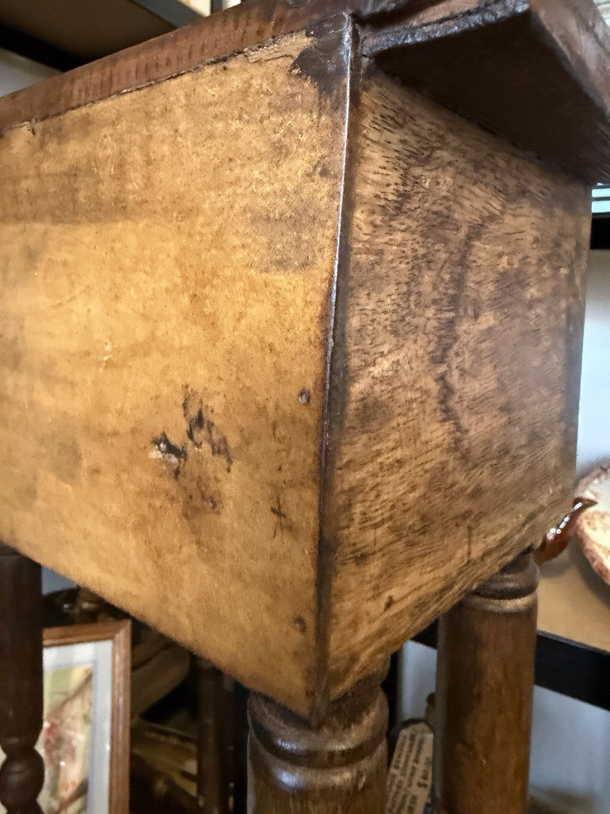 Gentleman’s Valet Stand 2 Drawer Timber Suit Clothes Hanger Antique Style
