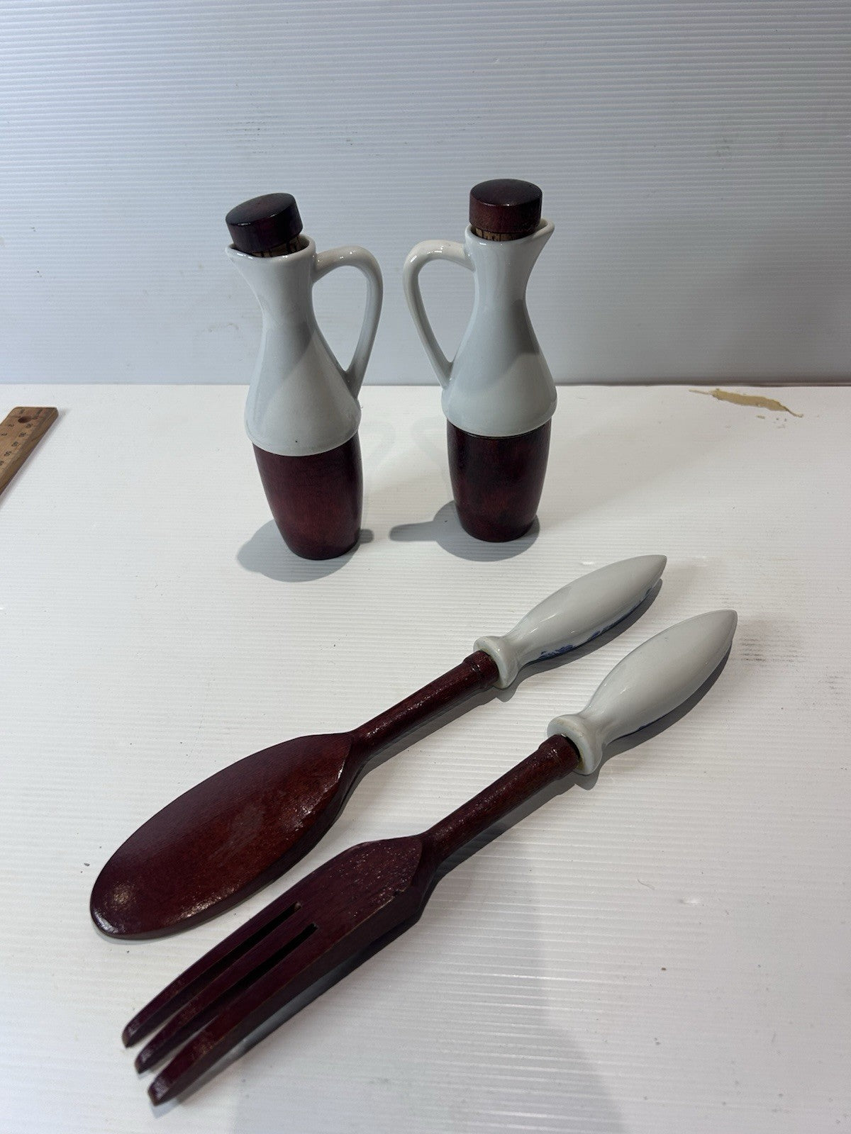 Vintage Blue Willow Serving Salad Set Ceramic And Faux Wood Spoon And Fork 11"