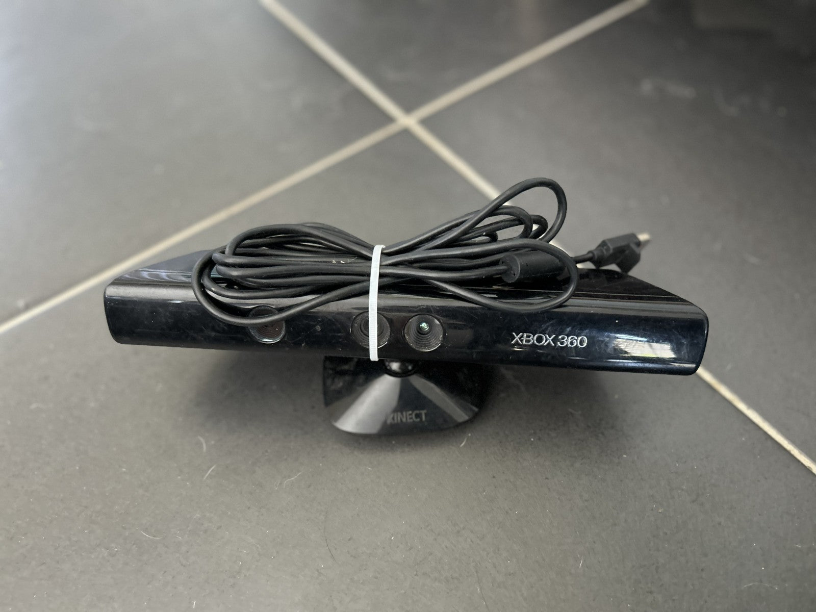 Genuine Microsoft Kinect FOR XBOX 360 - MOTION SENSOR - WIRED MODEL:1414, XBOX..
