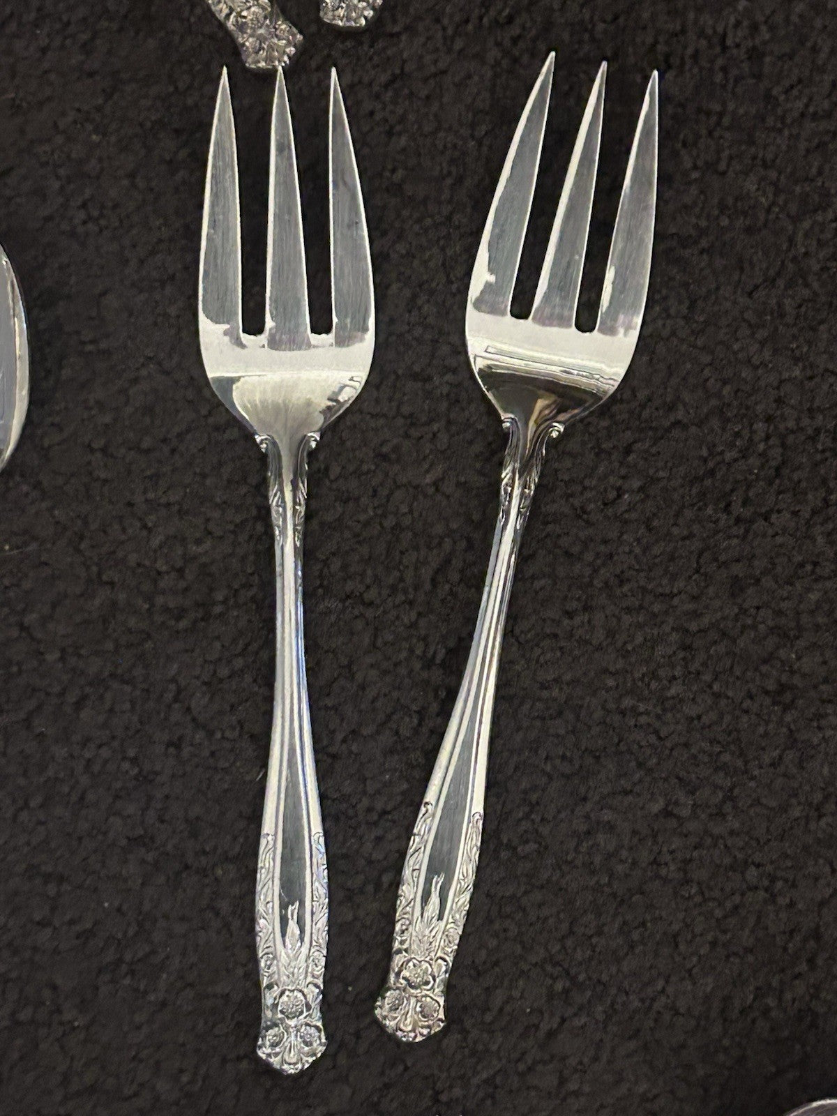 Grosvenor Laureate Silver Plated Cutlery Set for 6 + Serving Pieces 1960s Vintag