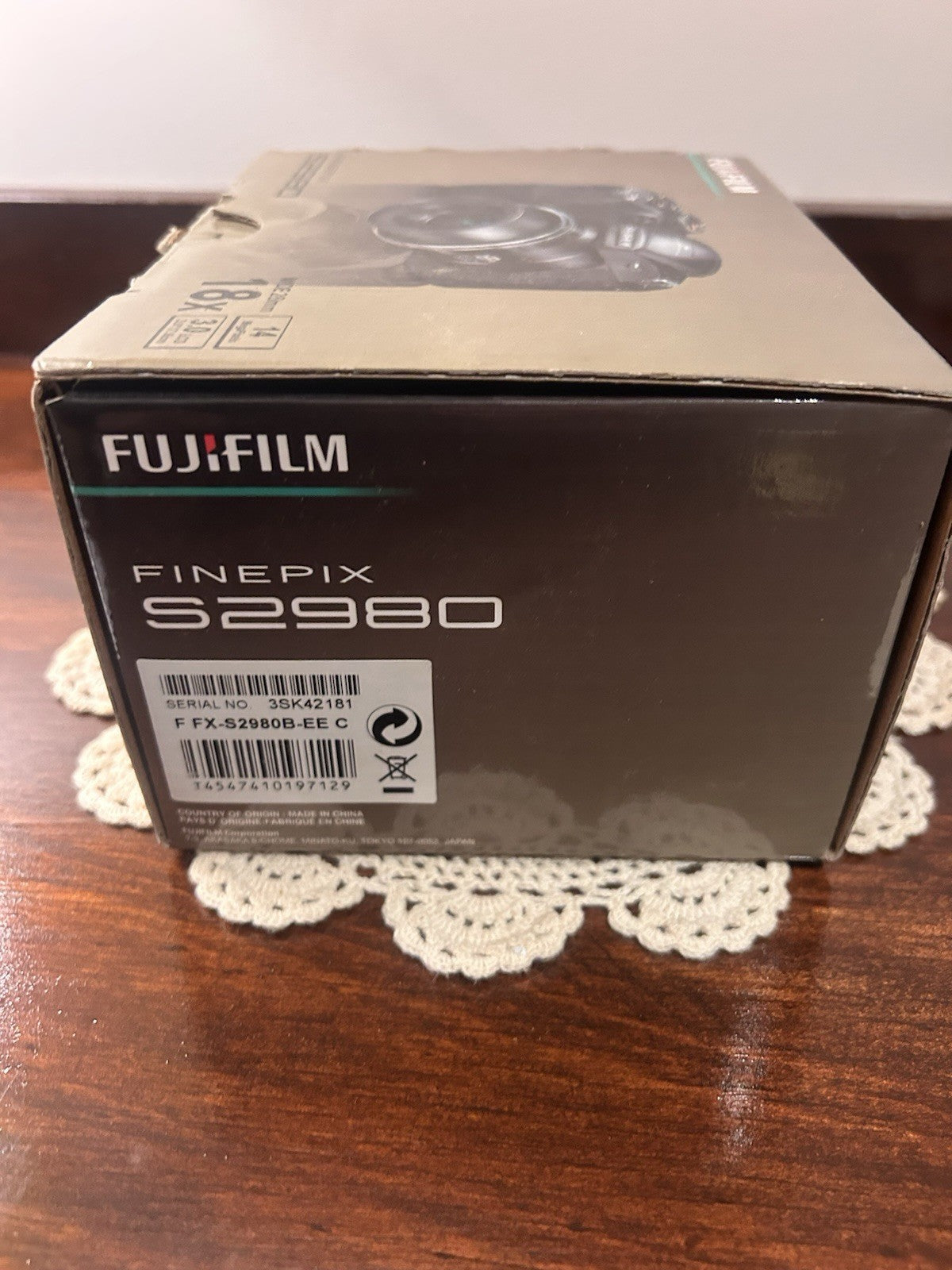 Fujifilm FinePix S2980 Digital Camera 18x Optical Zoom Boxed 14MP Tested