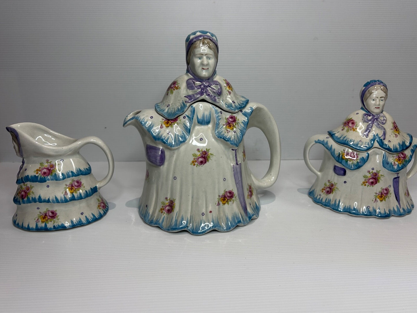 Vintage 1930s “Little Old Lady” Teapot Trio Set – Made in England – Handpainted