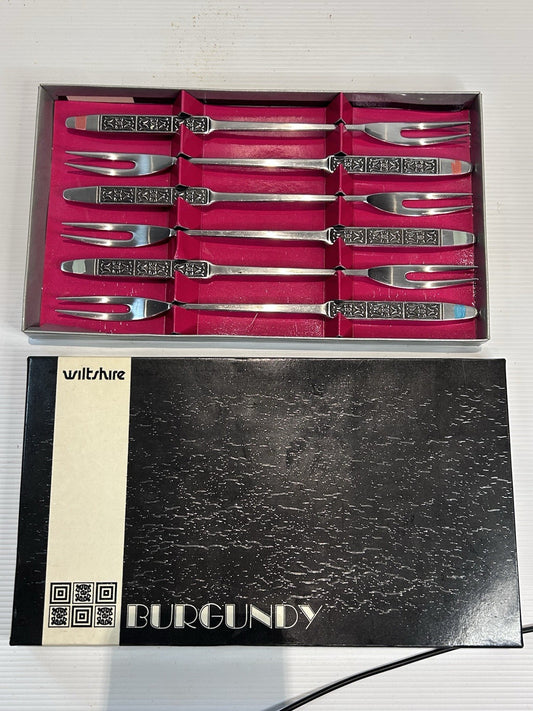 Vintage Wiltshire Burgundy BU17 Fondue Forks Set of 6 – Boxed Retro Style