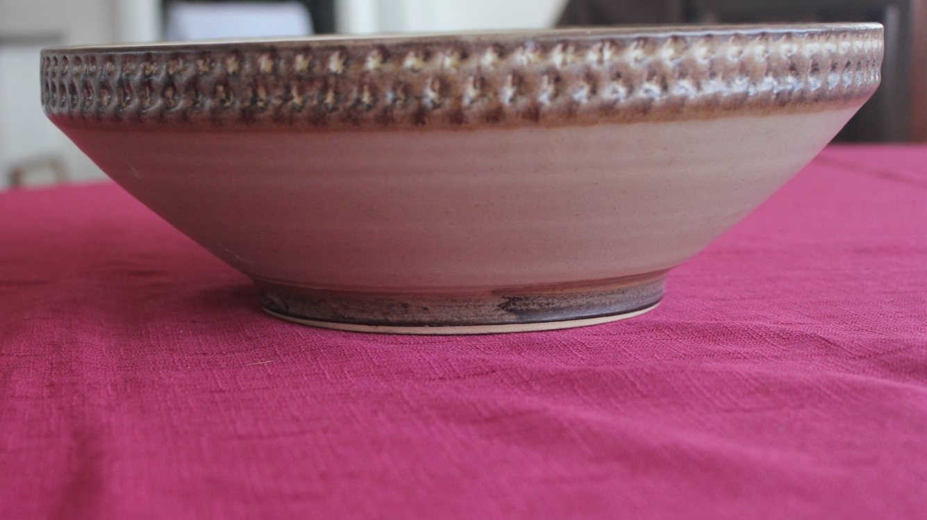 Vintage Studio Pottery Bowl – Earthy Glaze with Hand-Painted Floral Motive