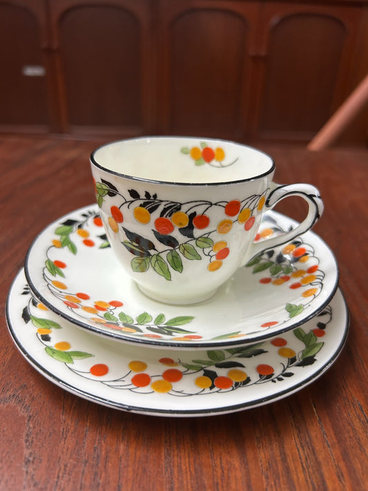 Vintage Royal Doulton Trio Teacup Saucer Plate Art Deco Floral RN 722923