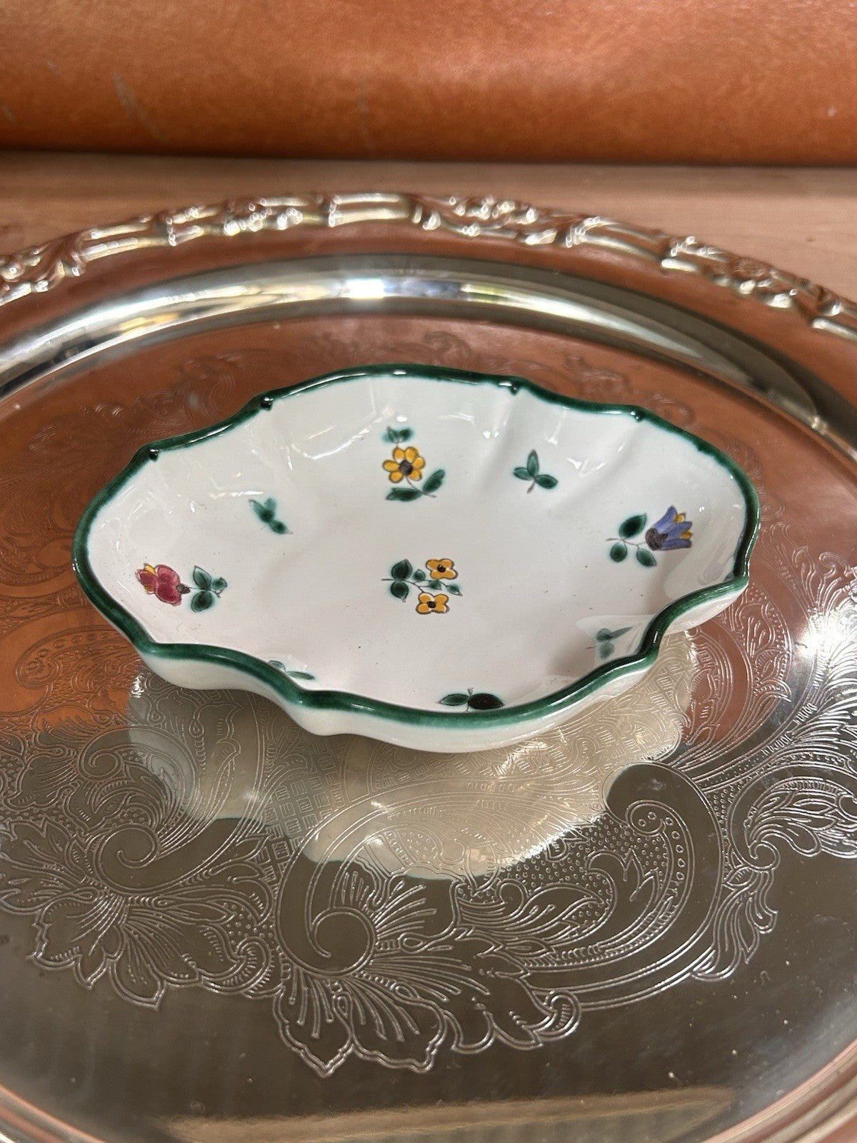 Gmundner Keramik Austria Handmalerei Floral Scalloped Dish Bowl 137/3