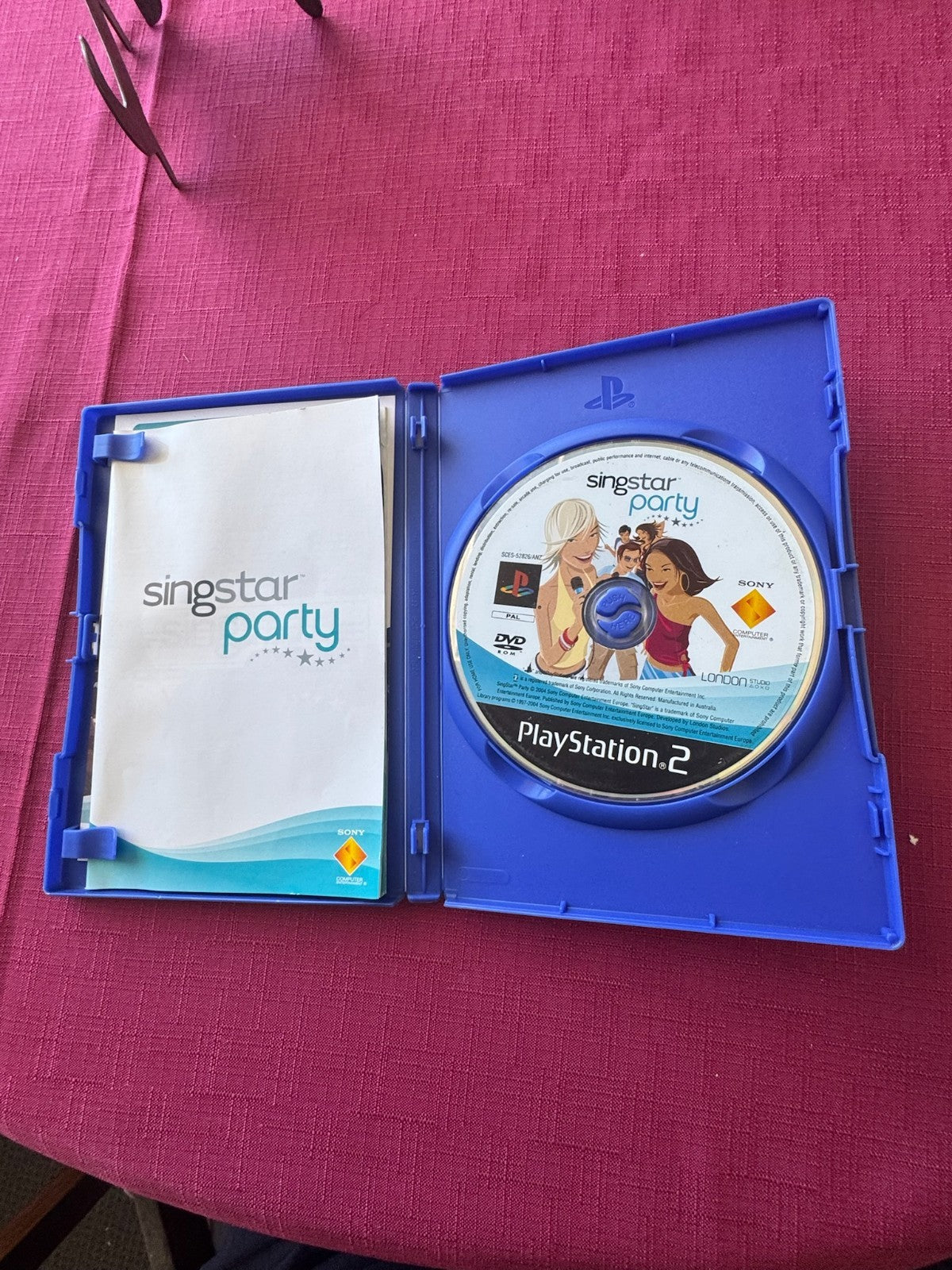 SingStar Party PS2 PAL – Karaoke Party Game – Complete w/ Manual | 2004