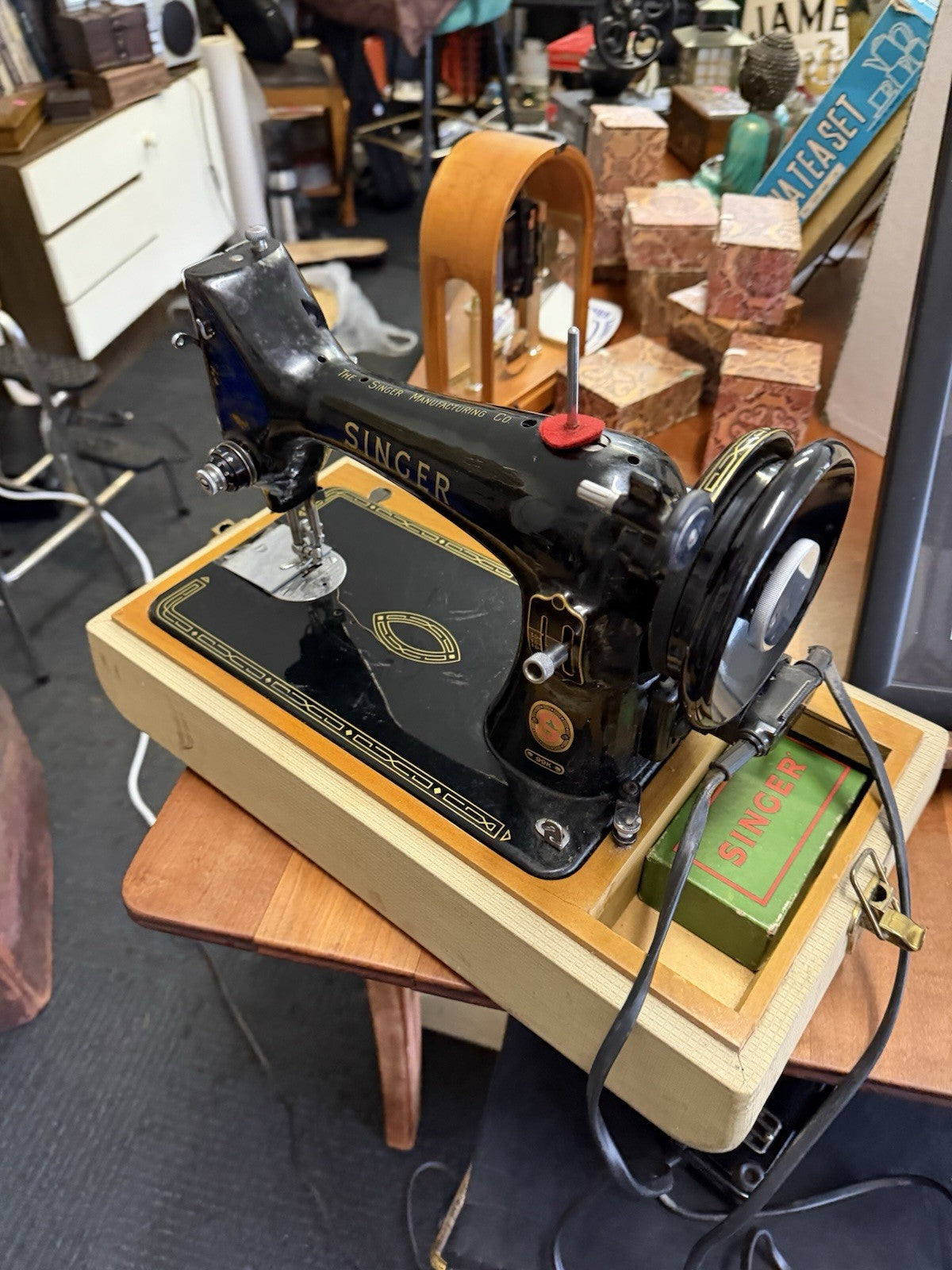 Vintage Singer 99K Sewing Machine One Owner Portable Electric Made in Britain