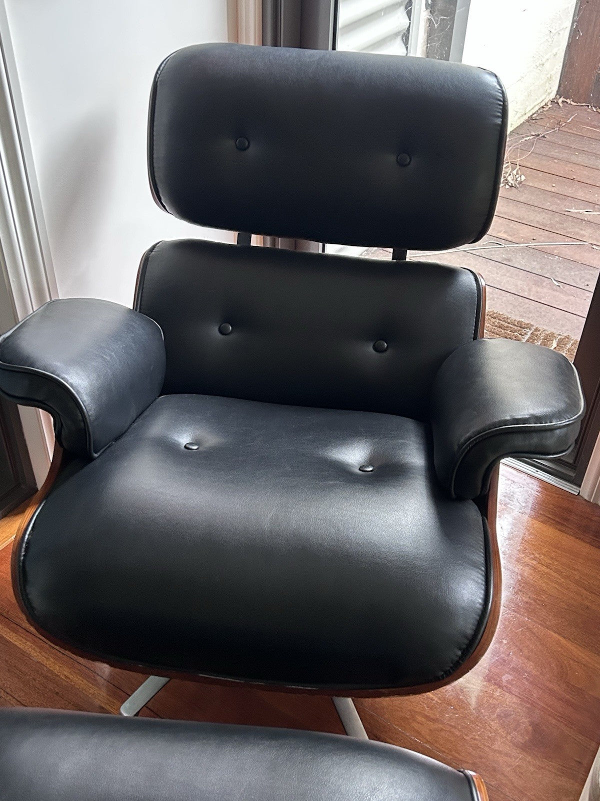 Replica Eames Lounge Chair & Ottoman by Aldi Black PU Leather 5-Star Base
