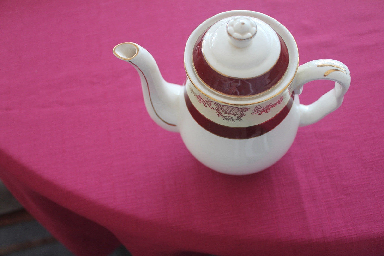 Midwinter Porcelain Burgundy & Gilt Dinner Tea Set for  6 England Vintage
