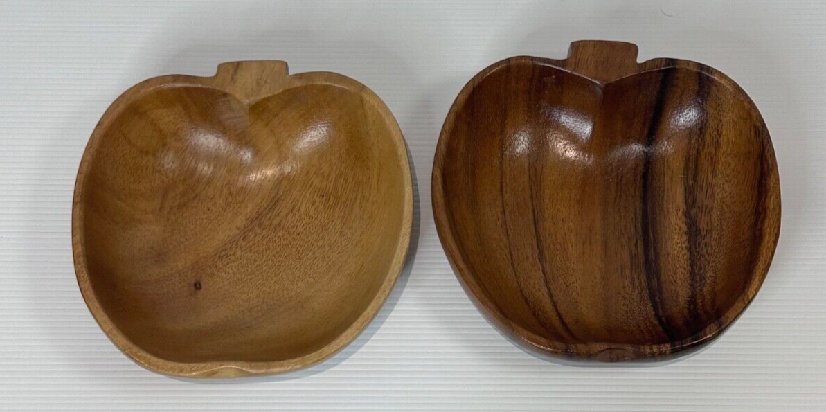 Vintage Wooden Apple-Shaped Bowls – Set of 2 – 1970s Hand-Carved