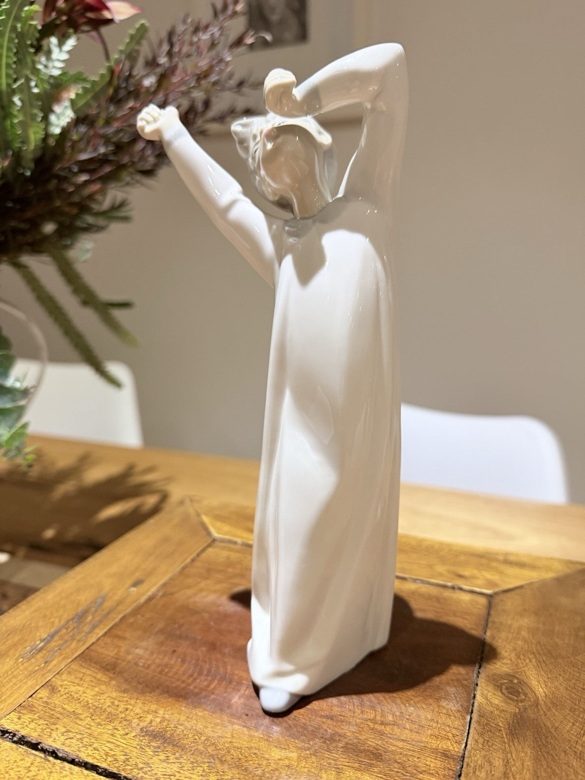 Lladro Boy Awakening 4870 Porcelain Figurine Spain Gloss White Retired 21cm