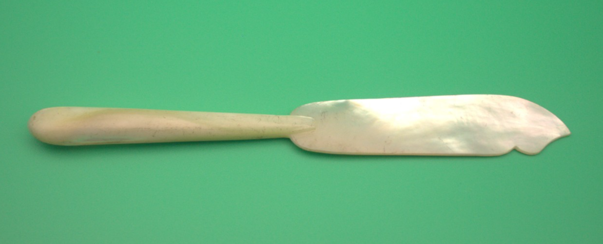 Victorian Mother of Pearl Butter Knife c1890s Antique Tableware
