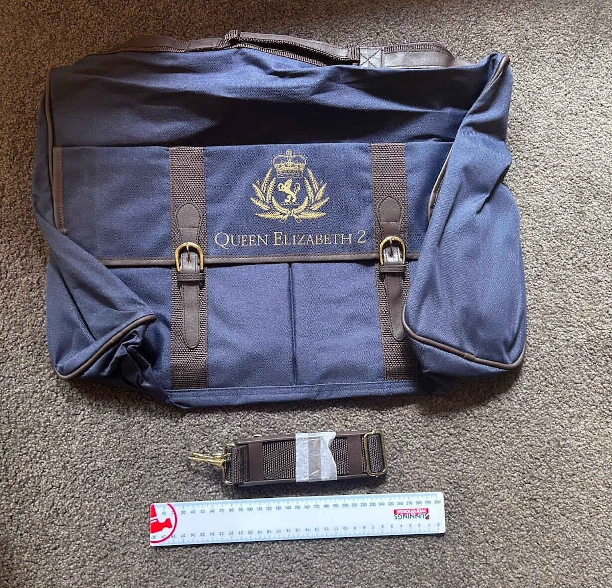 QUEEN ELIZABETH 2  CABIN BAG QE2 LUGGAGE RARE UNUSED