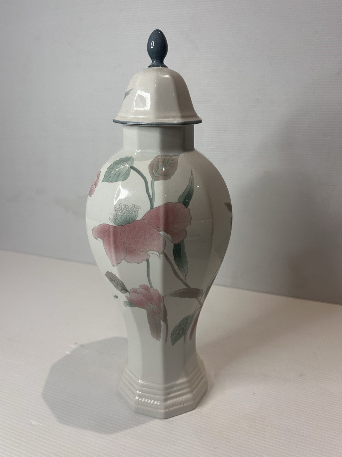 Mikasa Silk Flowers F3003 Pedestal Bowl & Lidded Vase Set – Japan Vintage