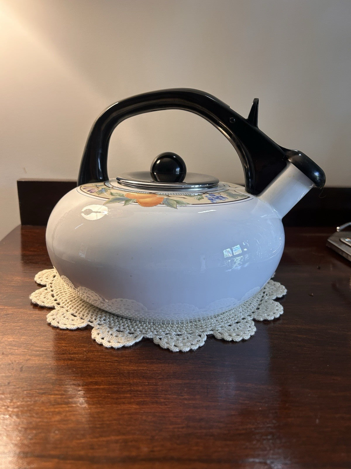 Vintage MIKASA Garden Harvest 2.5qt Whistling Tea Kettle Pot Stovetop Enamelware