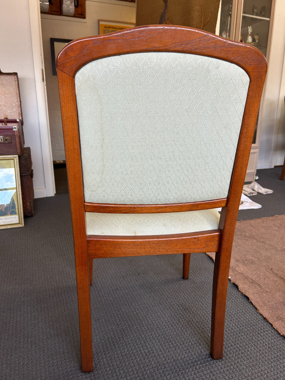 Noblett SA Mahogony Oval Extendable Dining Table  and 6 Chairs