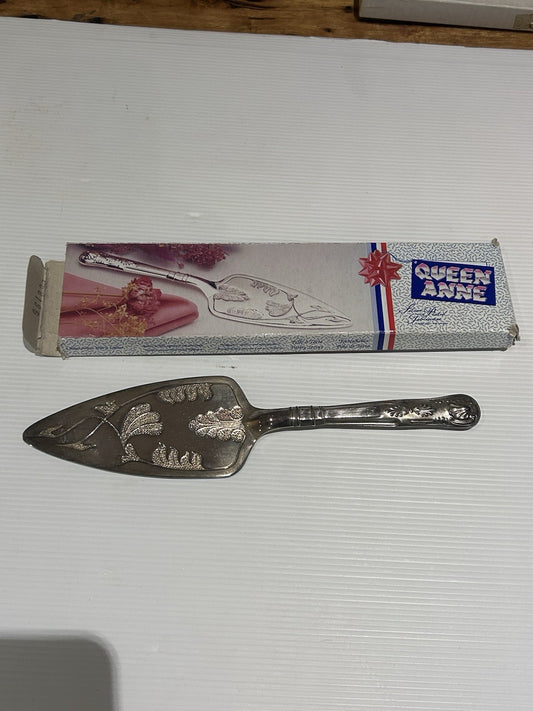 Vintage Queen Anne Silver Plate Cake Slice Server Boxed England Mayell