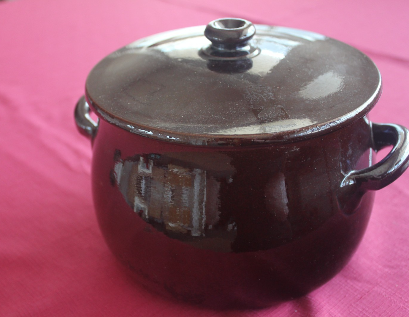 Vintage Brown Stoneware Lidded Casserole Pot with Handles – Rustic Kitchenware