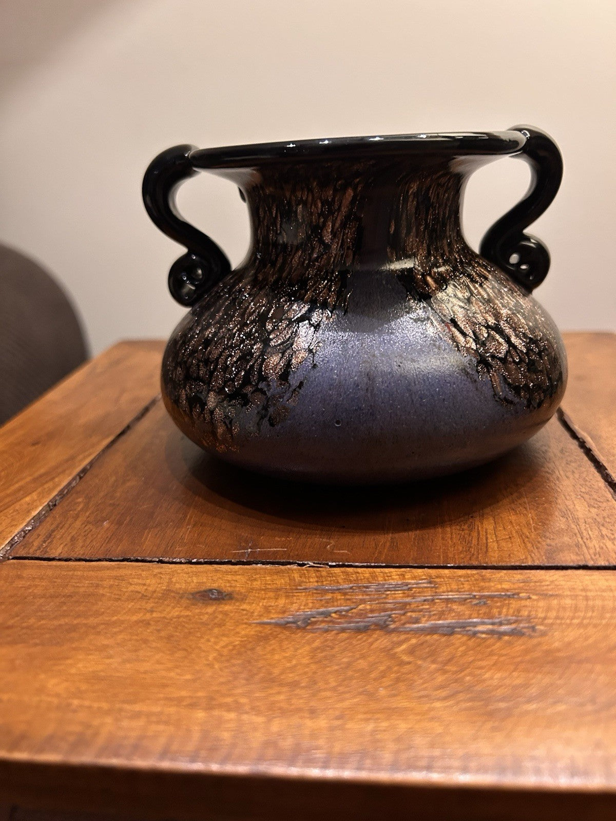 Dale Tiffany Style Art Glass Amphora Vase Black Copper Aventurine Pot Belly