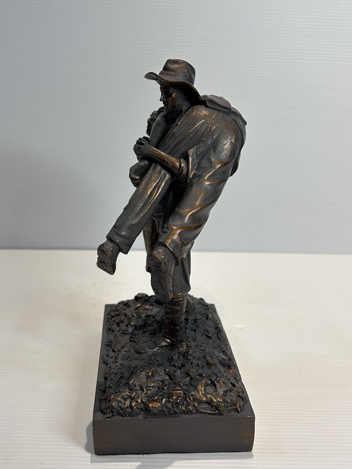 Leslie “Bull” Allen 1943 Bronze Figurine Australian WWII Hero 22cm Statue