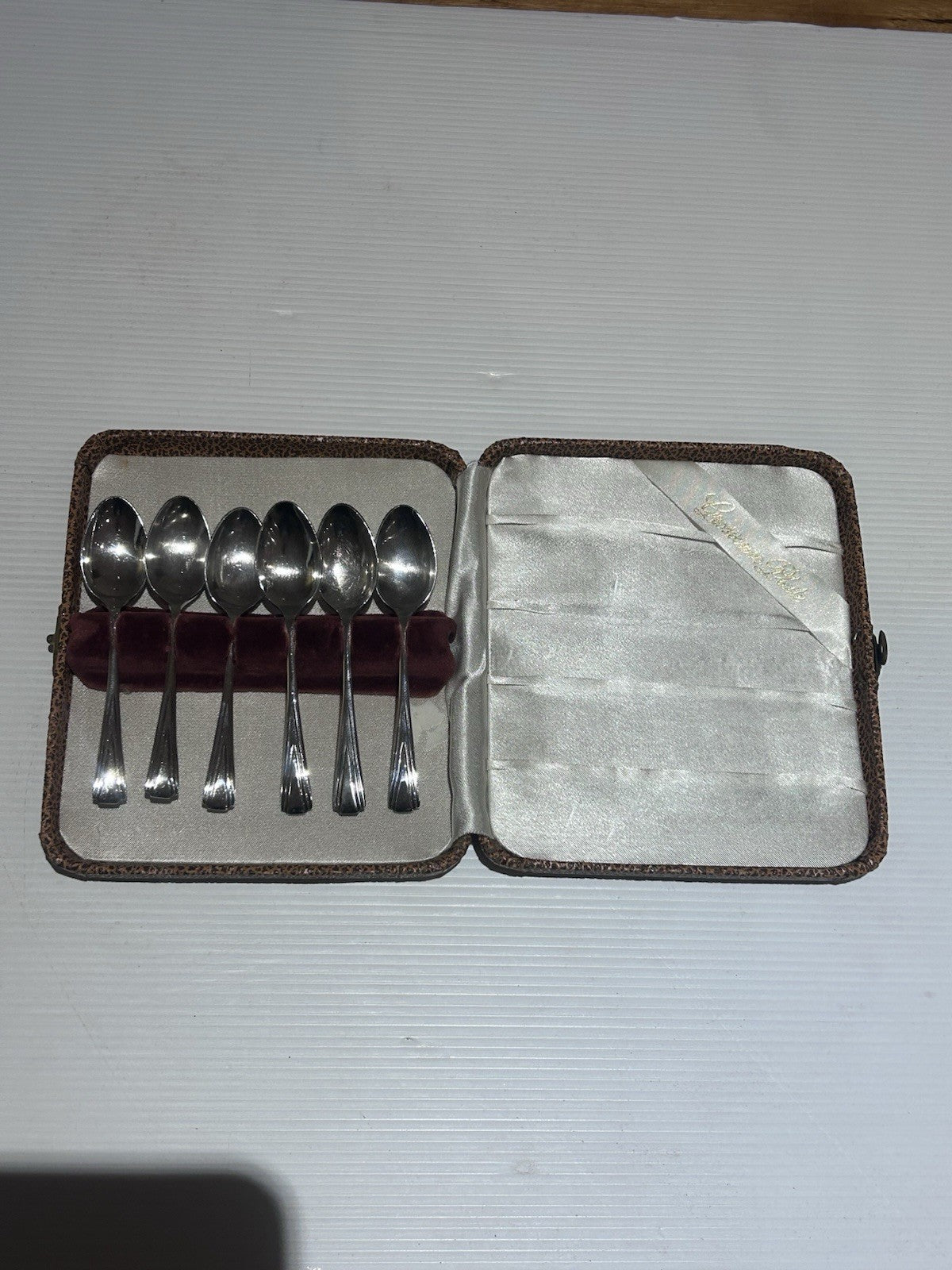 Vintage Silver-Plated Teaspoon Set x6 in Original Case – Retro Cutlery