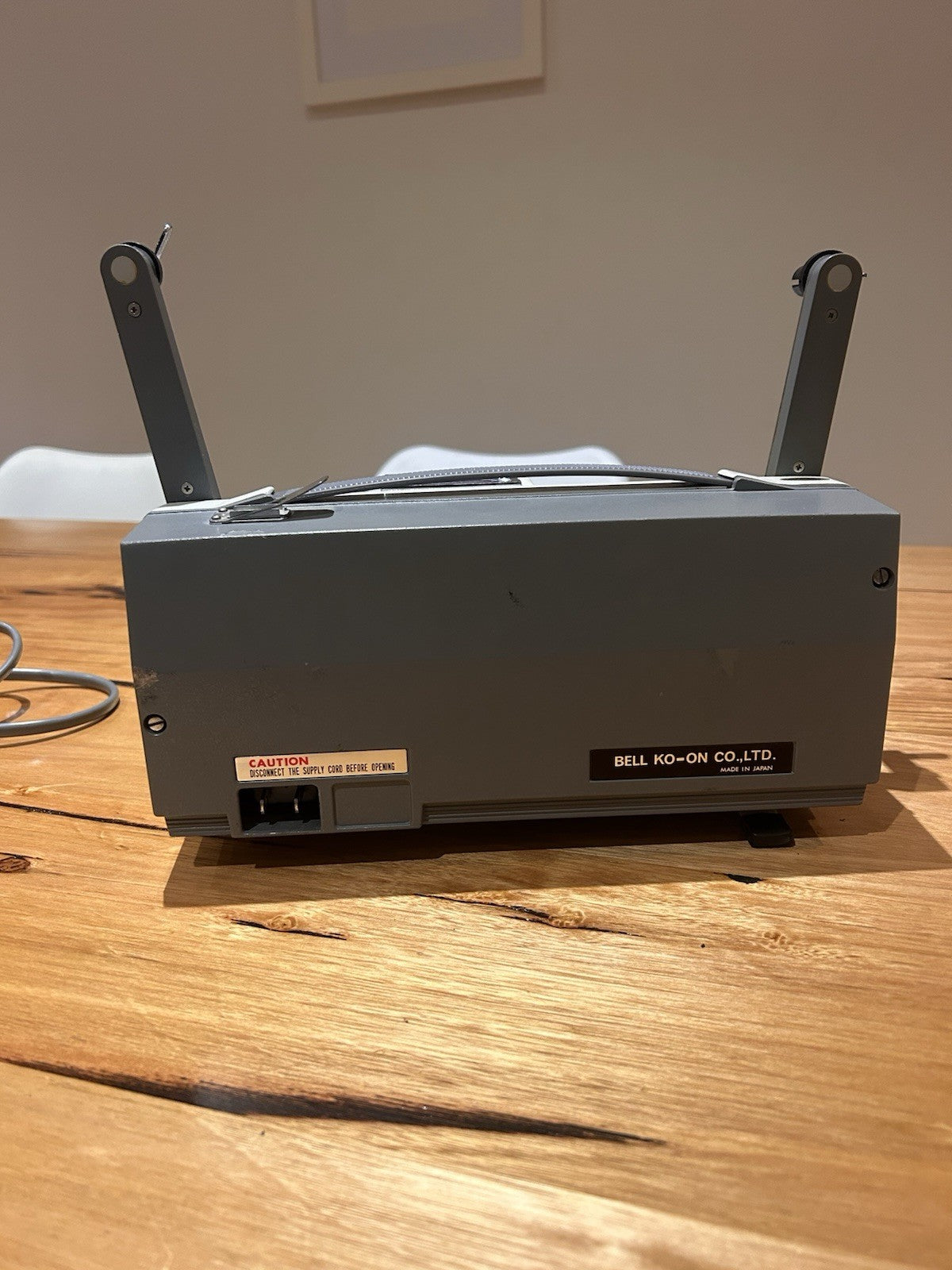 Magnon DLS Super 8 Film Projector Instaload + Case Powers On Vintage