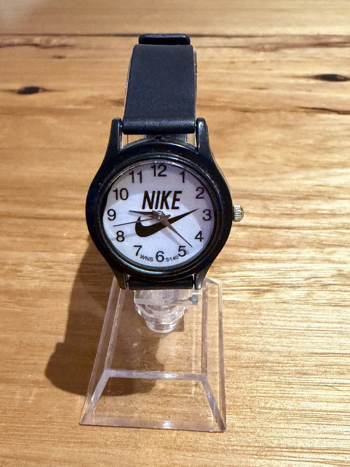 Nike Logo Quartz Wristwatch Black Case White Dial Analog Watch Runs